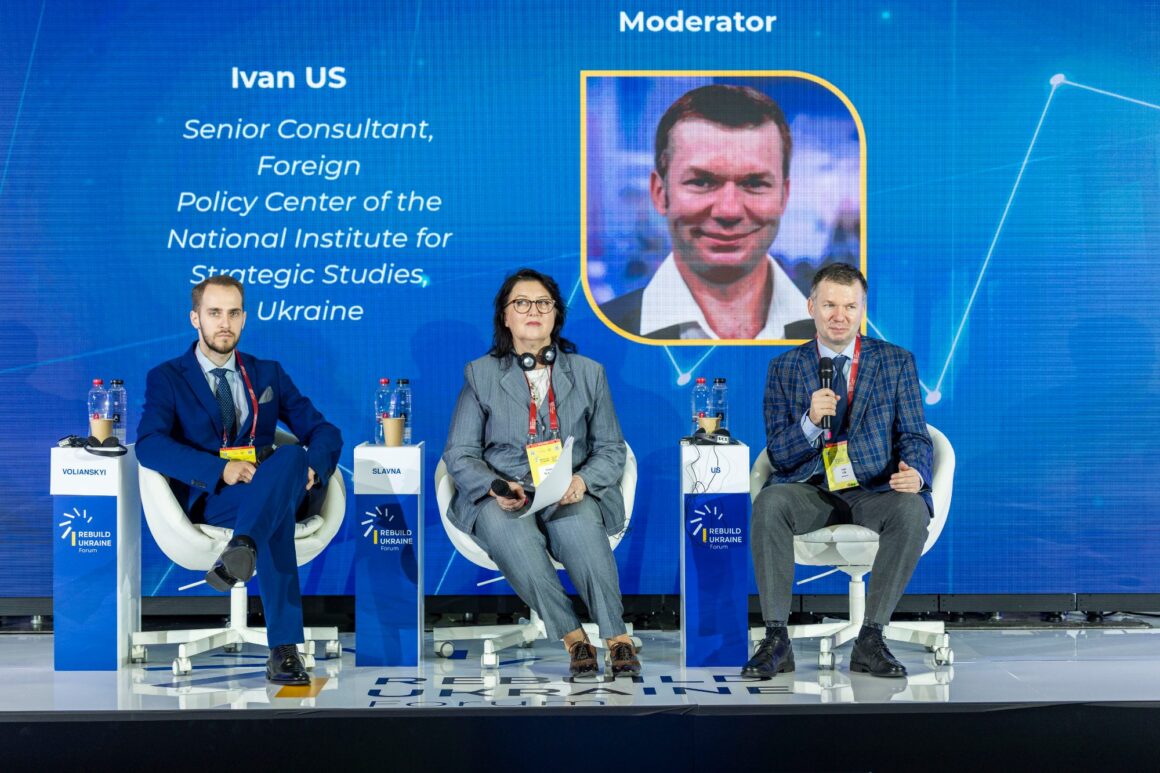 Ivan Us moderating Panel IIIc, Rebuild Ukraine Forum 2026