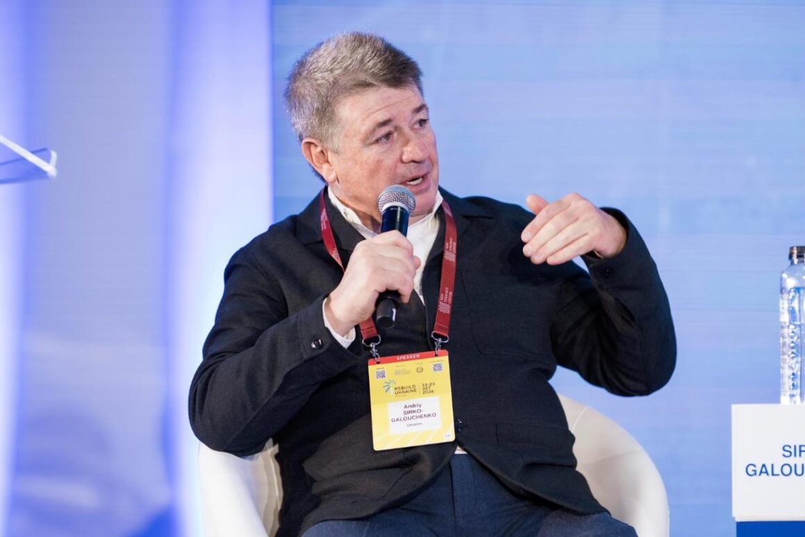 Andriy Sirko-Galouchenko, Panel IXa