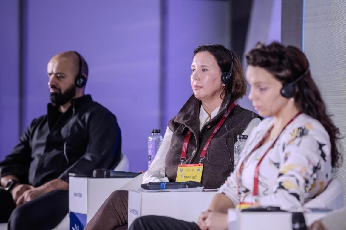 Masi-Mustafa Nayyem and Olena Tanasiichuk, Panel IXb