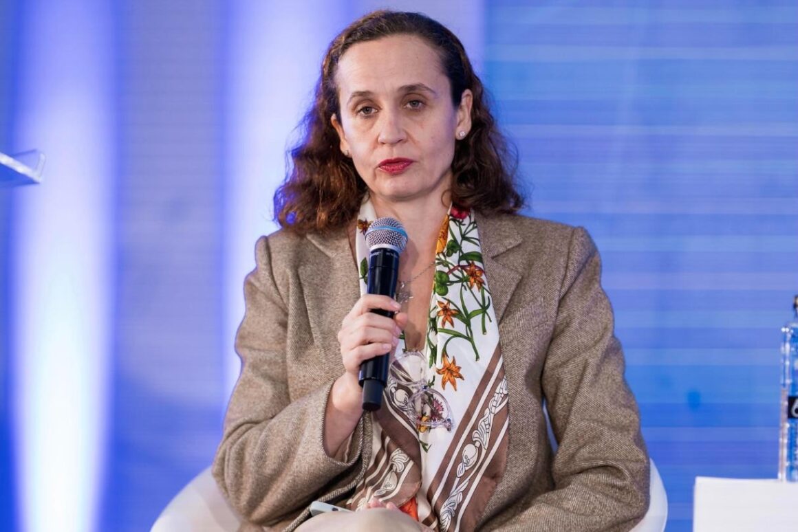 Yulia Sirko, Panel Xa