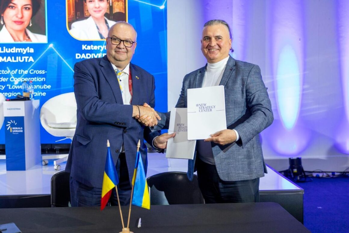 George Scutaru and Yaroslav Kichuk sign a Memorandum of Understanding, Panel XIc